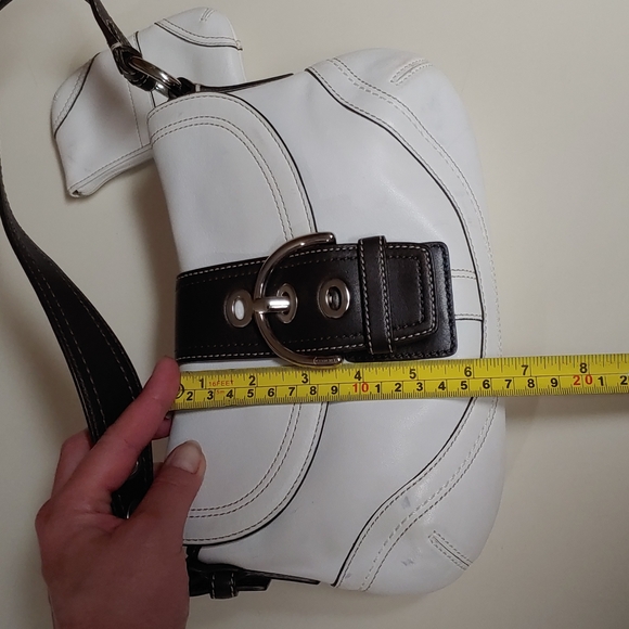 Coach Leather Soho With Keychain Coin Purse - Picture 12 of 17